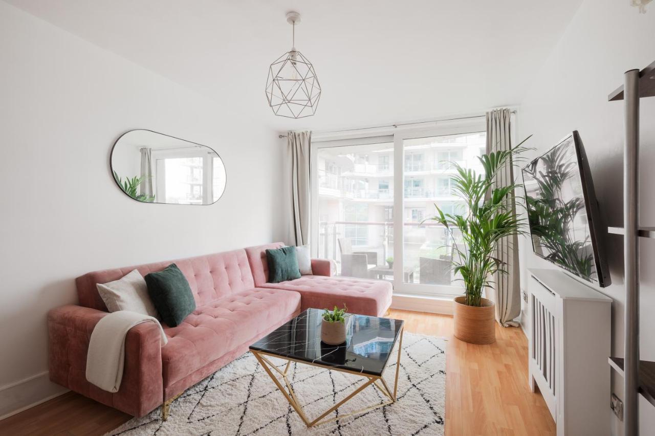 Riverside Balcony Apartments, 10 Minutes From Oxford Circus London Exterior foto