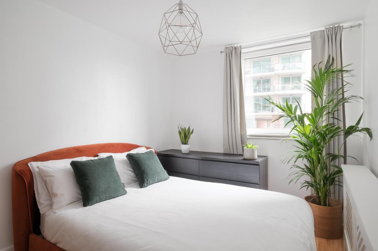 Riverside Balcony Apartments, 10 Minutes From Oxford Circus London Exterior foto