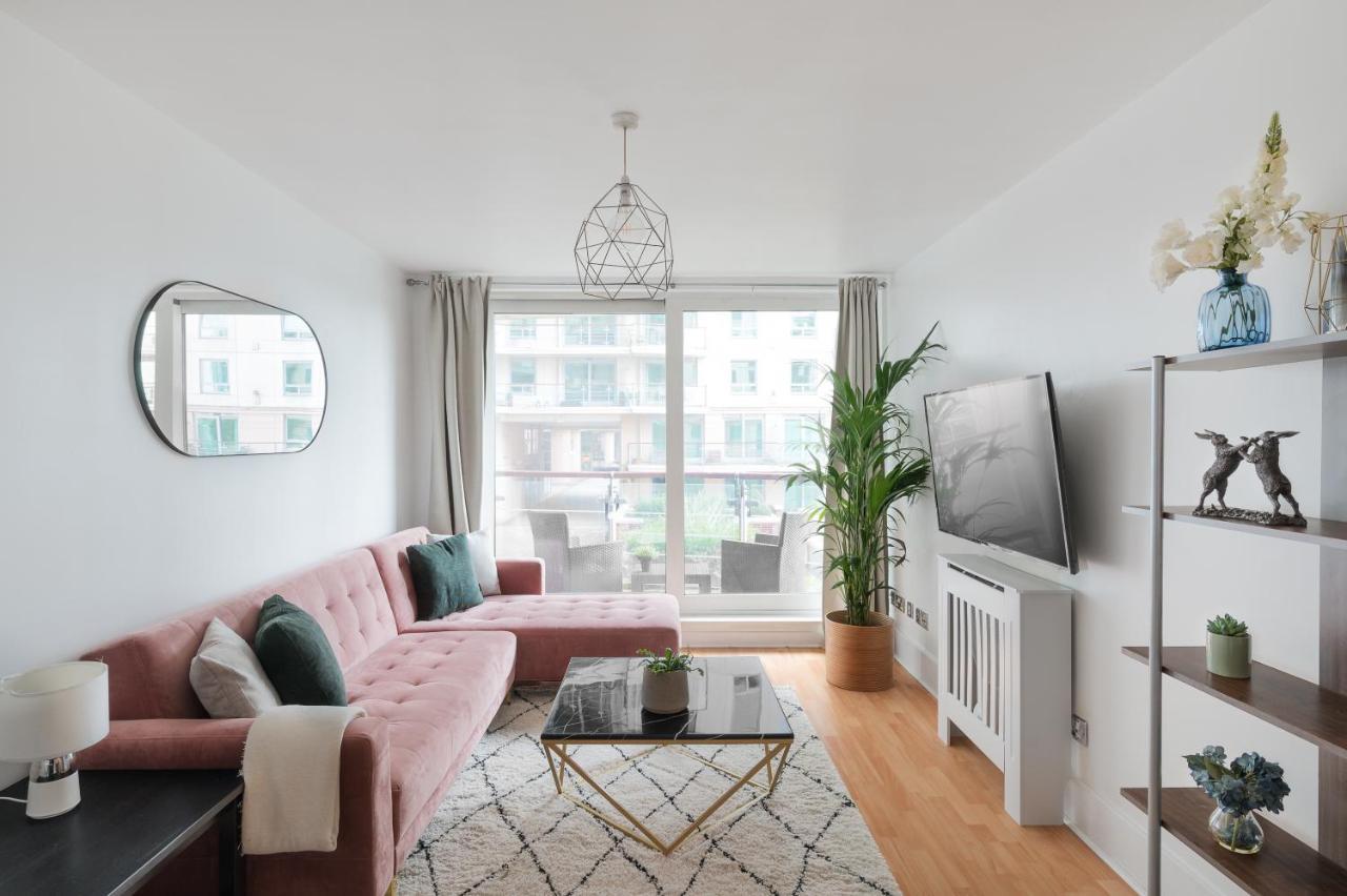 Riverside Balcony Apartments, 10 Minutes From Oxford Circus London Exterior foto