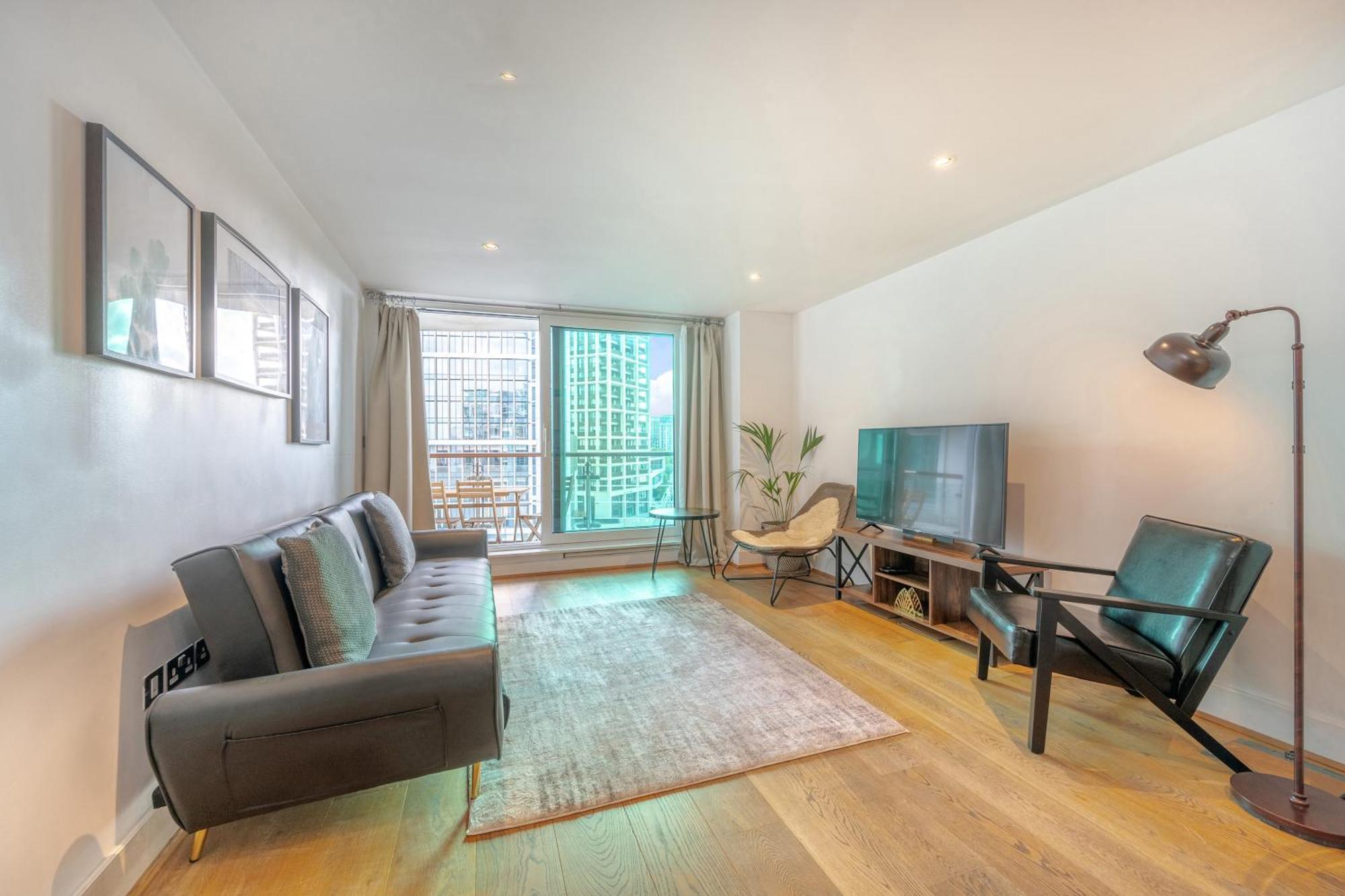 Riverside Balcony Apartments, 10 Minutes From Oxford Circus London Exterior foto