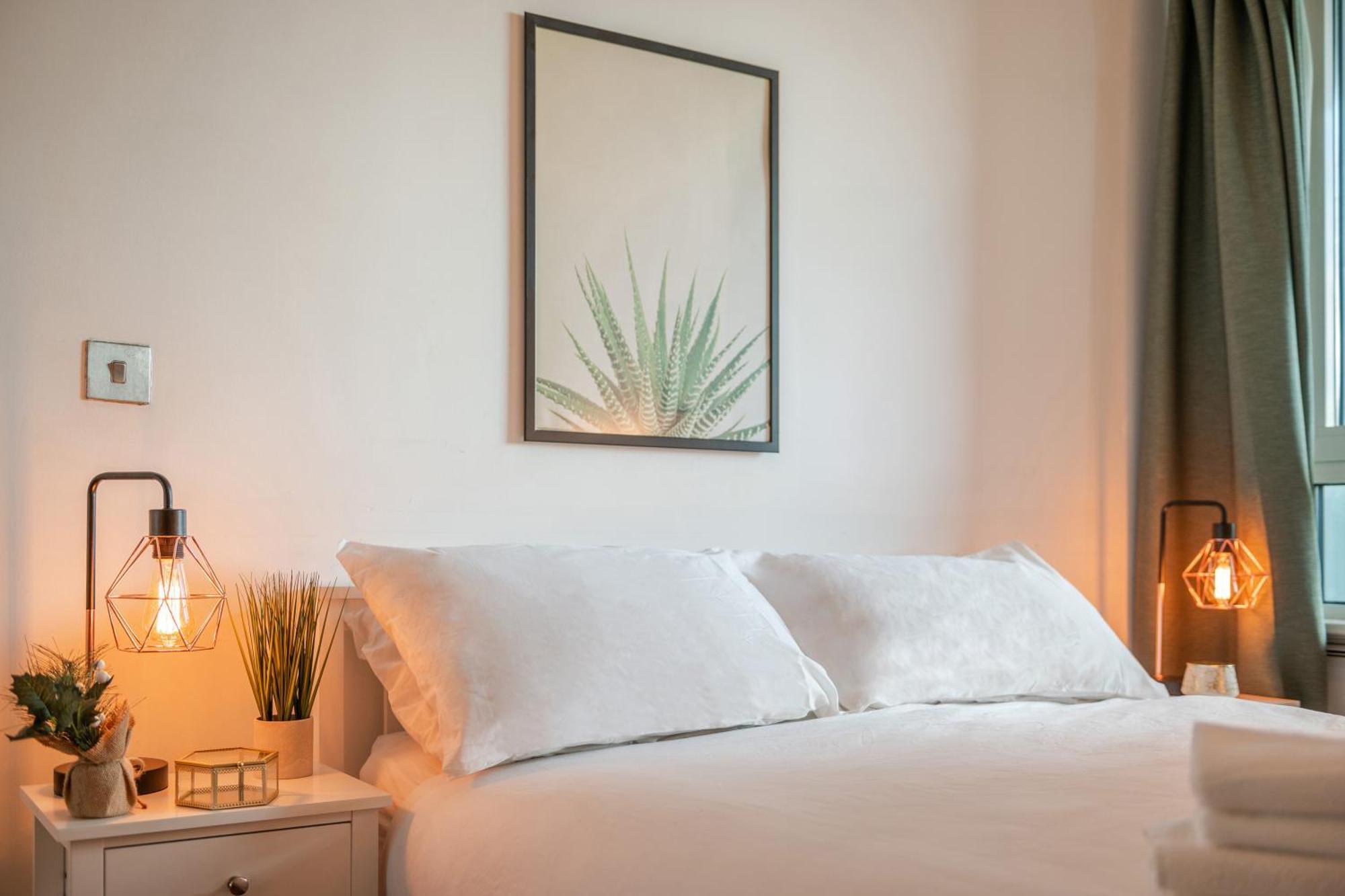 Riverside Balcony Apartments, 10 Minutes From Oxford Circus London Exterior foto