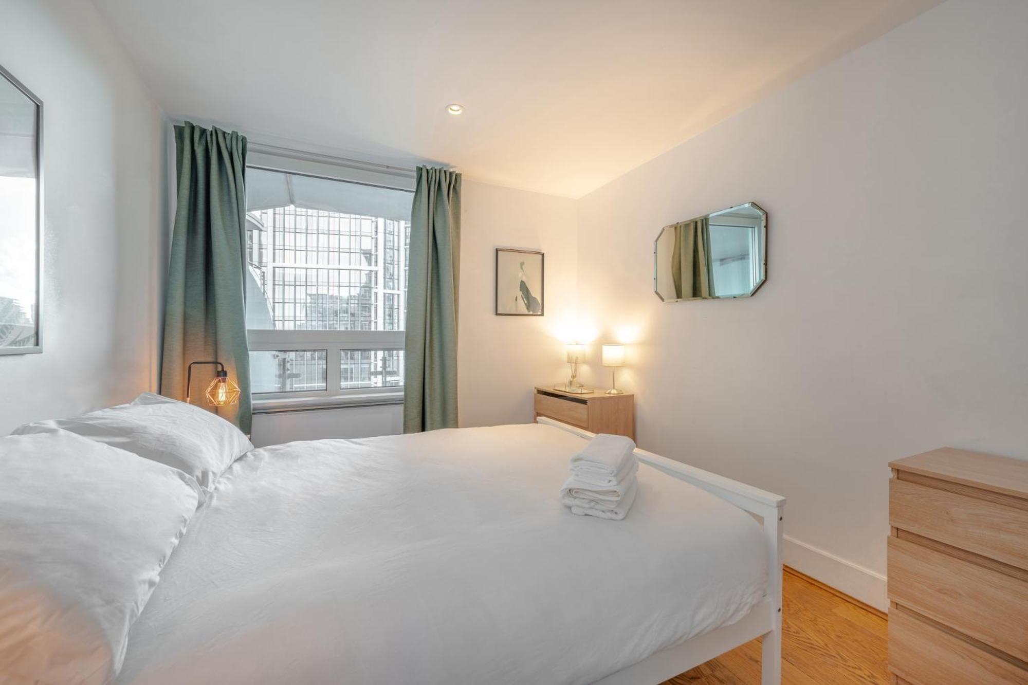 Riverside Balcony Apartments, 10 Minutes From Oxford Circus London Exterior foto