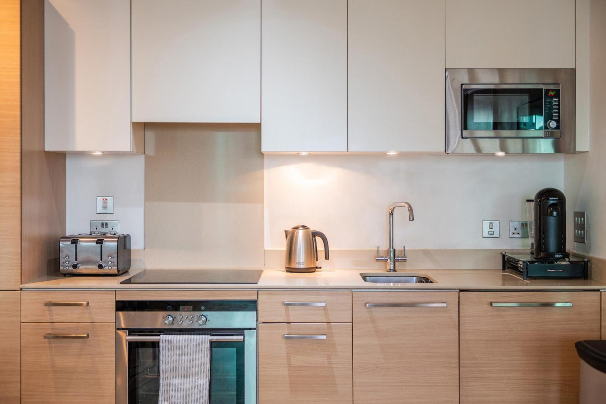 Riverside Balcony Apartments, 10 Minutes From Oxford Circus London Exterior foto
