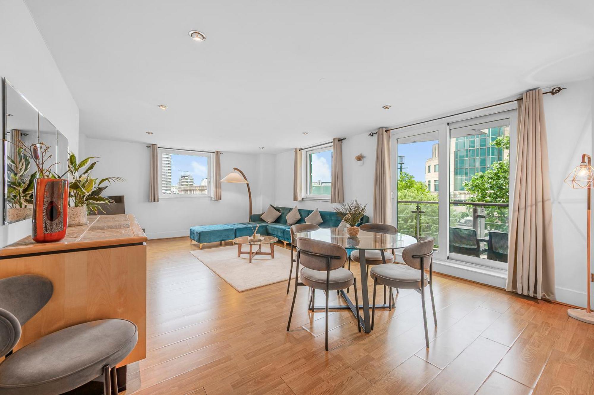 Riverside Balcony Apartments, 10 Minutes From Oxford Circus London Exterior foto