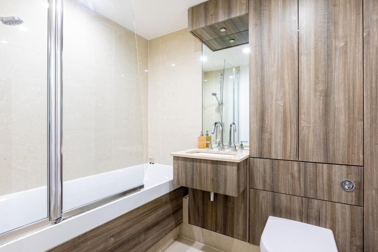 Riverside Balcony Apartments, 10 Minutes From Oxford Circus London Exterior foto